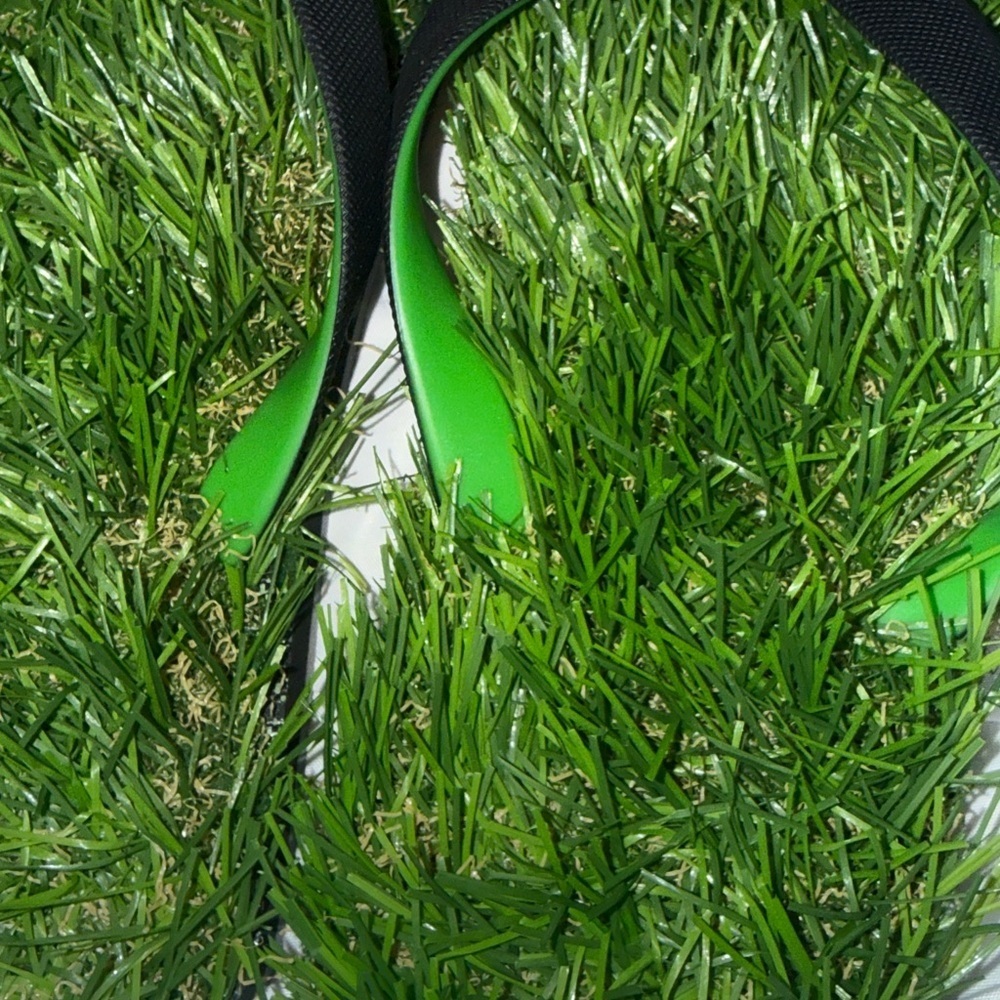 Green Grass-Style Flip Flop Sandals - Men's Casual Beach Slides - Picture 3 of 6
